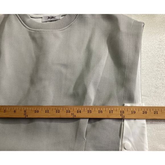 The Vault sleeveless ribbed knit boxy silhouette top pleated front Large gray - Picture 6 of 7